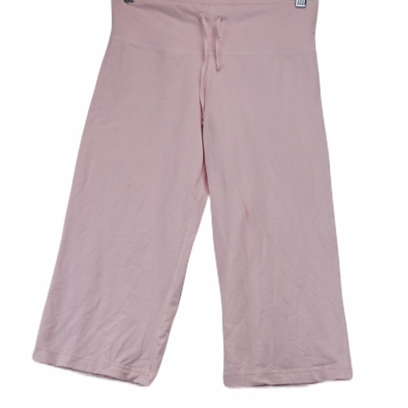 lululemon athletica Pants - Lululemon baby pink capri leggings